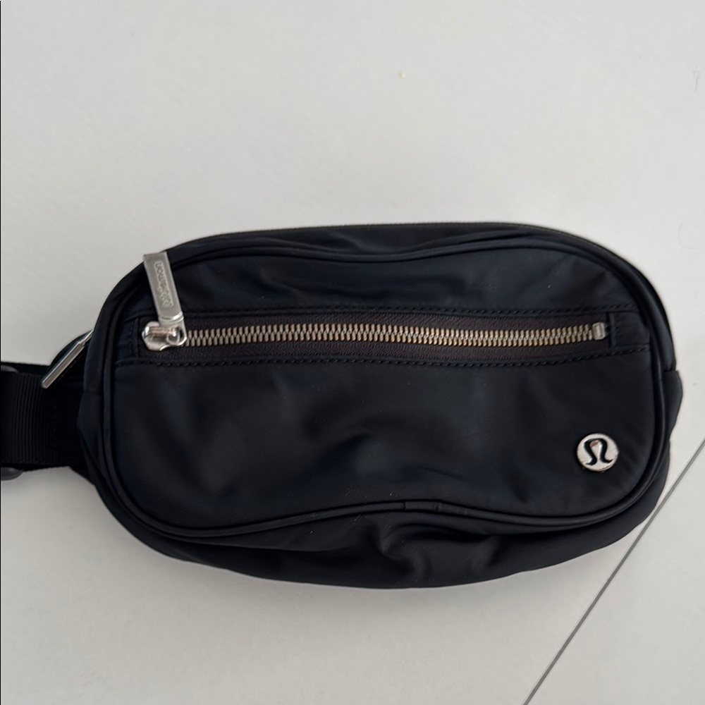 Lululemon Wunderlust Belt Bag 1.8L One Size Black